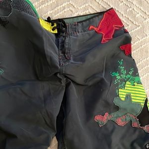 Used quiksilver boardshorts